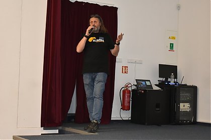 DSC_0019~3.JPG